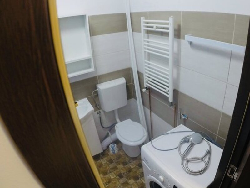 Piata Sudului, Str. Ciochina, 5 min. de metrou si mall, direct proprietar.